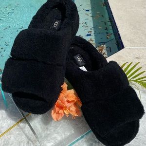 NWT UGG Mens slippers size 9 🛏